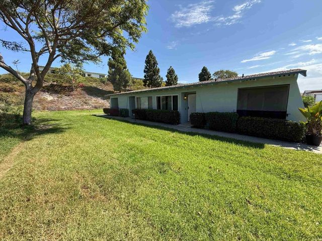 3839 Vista Campana S 8, Oceanside, CA 92057