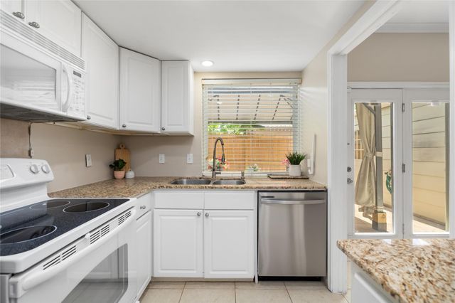 14707 Barryknoll Lane 168, Houston, TX 77079