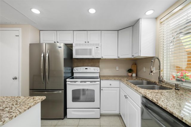 14707 Barryknoll Lane 168, Houston, TX 77079