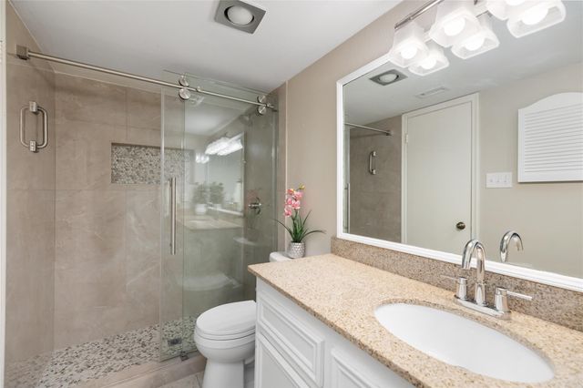 14707 Barryknoll Lane 168, Houston, TX 77079
