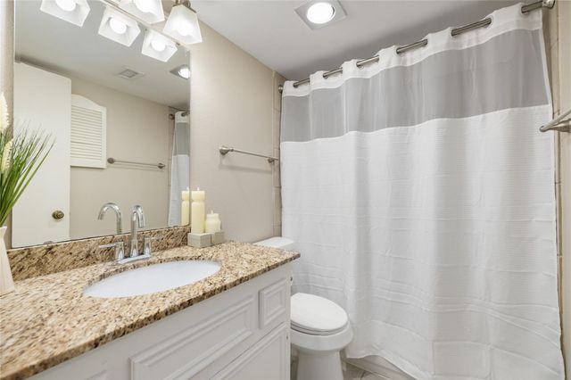 14707 Barryknoll Lane 168, Houston, TX 77079