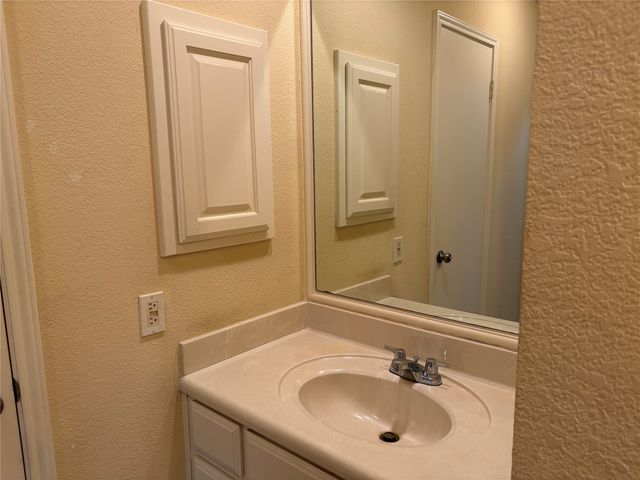 2428 Chestnut Way, Bedford, TX 76022