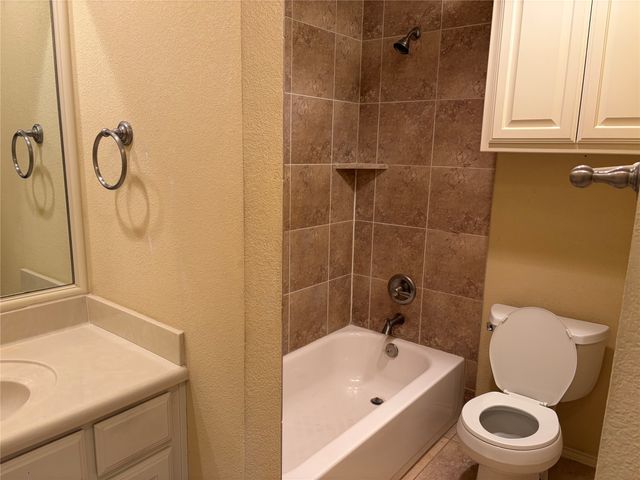 2428 Chestnut Way, Bedford, TX 76022