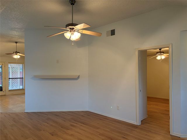 2428 Chestnut Way, Bedford, TX 76022