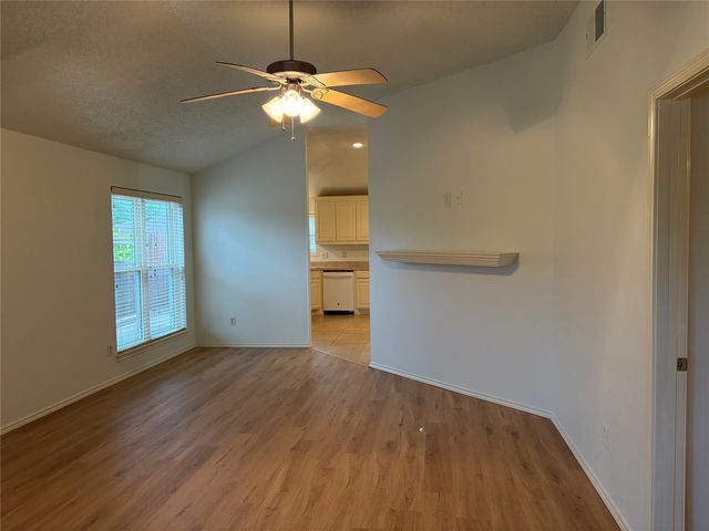 2428 Chestnut Way, Bedford, TX 76022