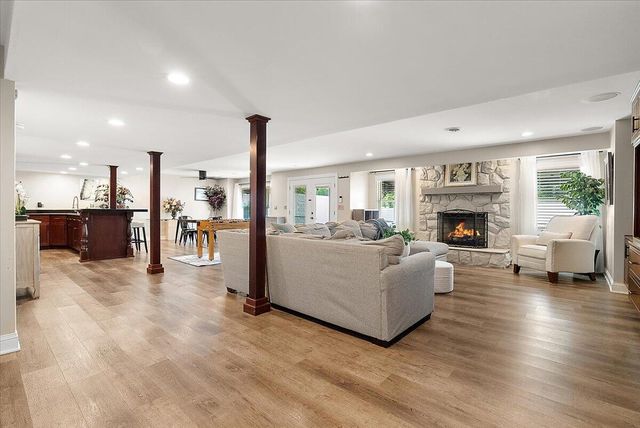46857 W Ann Arbor Trail, Plymouth, MI 48170