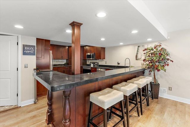 46857 W Ann Arbor Trail, Plymouth, MI 48170