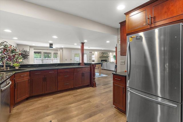 46857 W Ann Arbor Trail, Plymouth, MI 48170