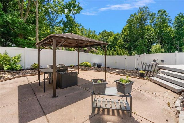46857 W Ann Arbor Trail, Plymouth, MI 48170