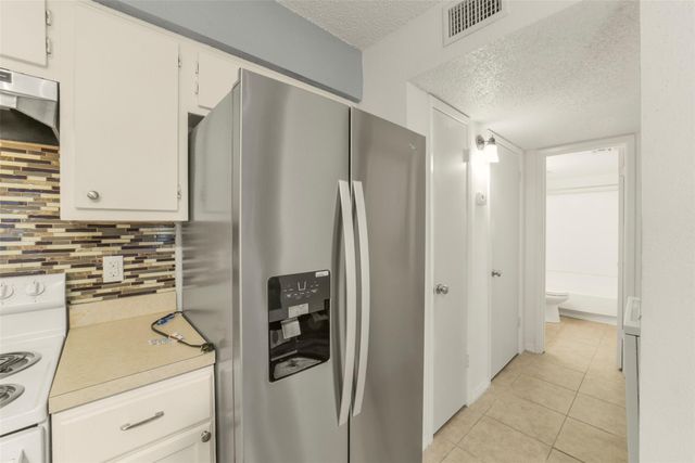 6333 Shadow Tree Drive, Houston, TX 77035