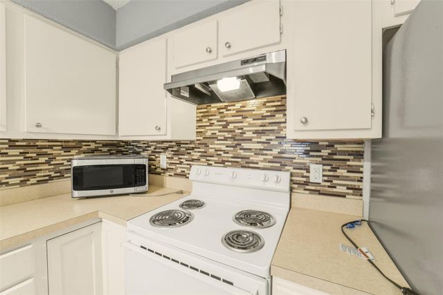 6333 Shadow Tree Drive, Houston, TX 77035