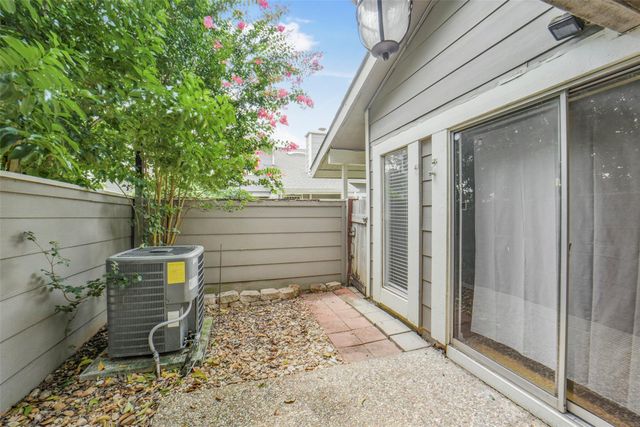 6333 Shadow Tree Drive, Houston, TX 77035
