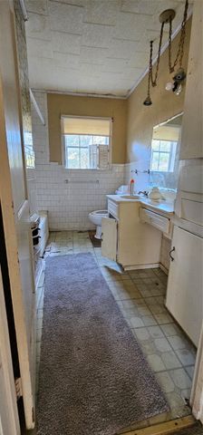 1028 E Walnut Street, Hillsboro, TX 76645