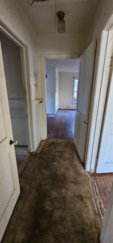 1028 E Walnut Street, Hillsboro, TX 76645