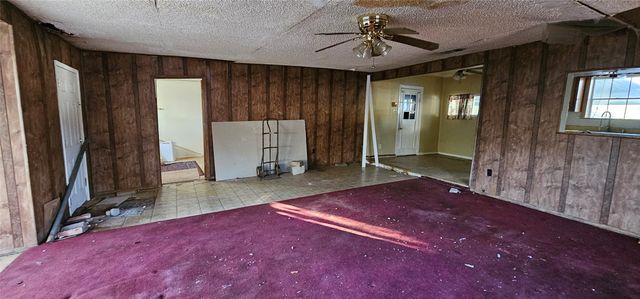 1028 E Walnut Street, Hillsboro, TX 76645