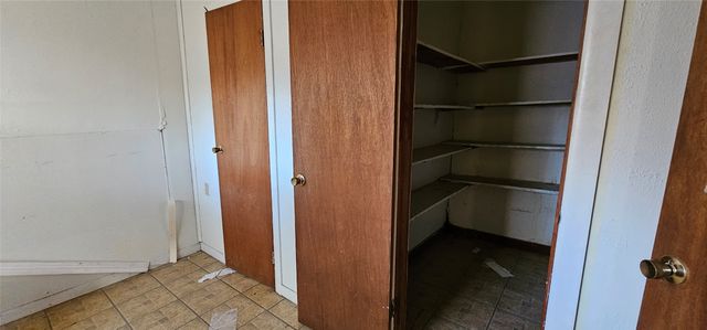 1028 E Walnut Street, Hillsboro, TX 76645