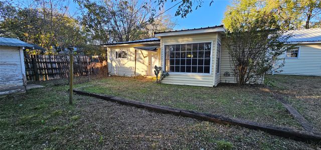 1028 E Walnut Street, Hillsboro, TX 76645