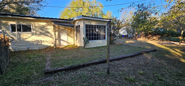 1028 E Walnut Street, Hillsboro, TX 76645