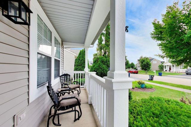 2426 Montclair Lane, Montgomery, IL 60538