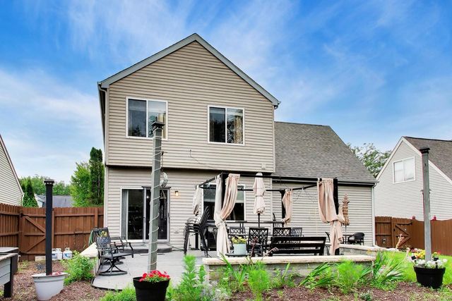 2426 Montclair Lane, Montgomery, IL 60538