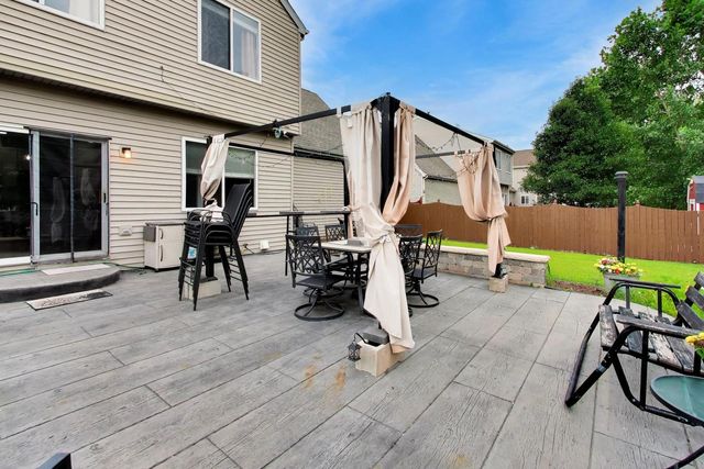 2426 Montclair Lane, Montgomery, IL 60538