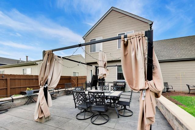2426 Montclair Lane, Montgomery, IL 60538
