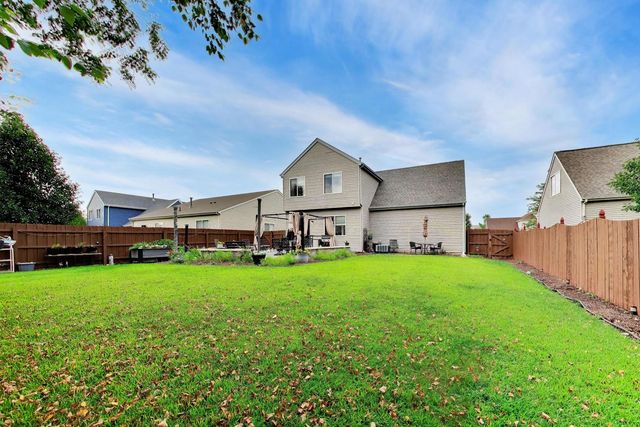 2426 Montclair Lane, Montgomery, IL 60538