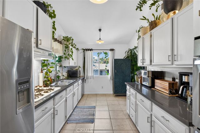 4542 San Andreas, Los Angeles, CA 90065