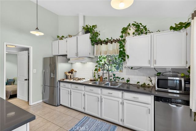 4542 San Andreas, Los Angeles, CA 90065