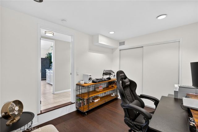 4542 San Andreas, Los Angeles, CA 90065