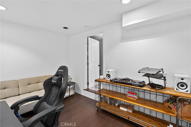 4542 San Andreas, Los Angeles, CA 90065
