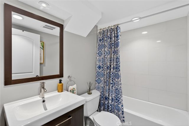 4542 San Andreas, Los Angeles, CA 90065