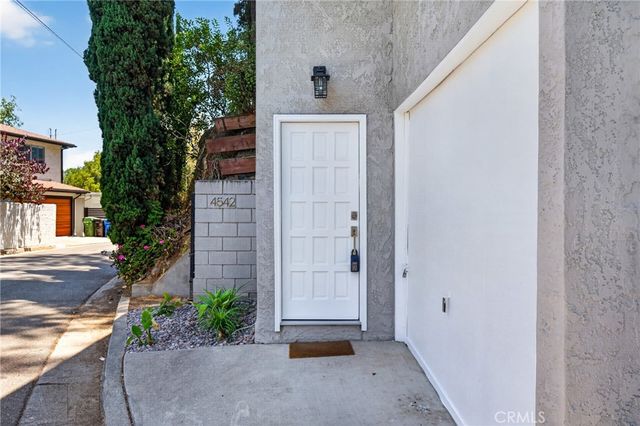 4542 San Andreas, Los Angeles, CA 90065