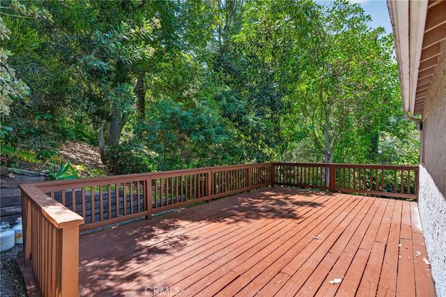 4542 San Andreas, Los Angeles, CA 90065