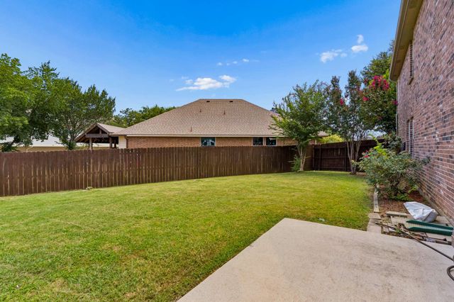 3800 Windy Point Drive, Denton, TX 76208