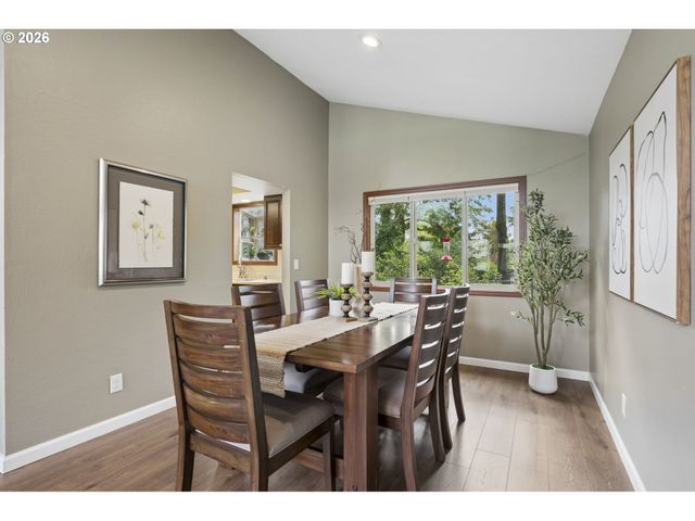 5678 Se BYRON Ct, Milwaukie, OR 97267