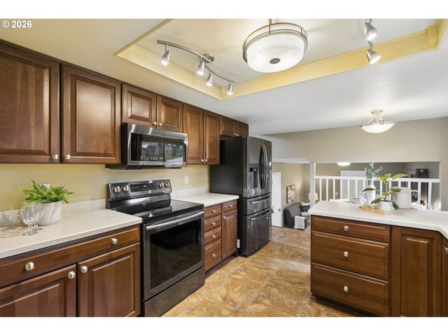 5678 Se BYRON Ct, Milwaukie, OR 97267