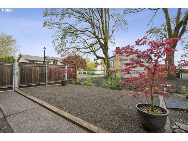 5678 Se BYRON Ct, Milwaukie, OR 97267