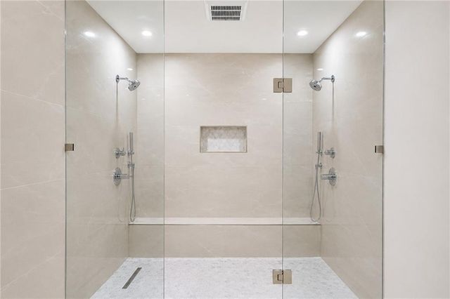 318 Sandy Springs Circle 230, Atlanta, GA 30328