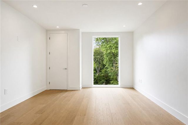 318 Sandy Springs Circle 230, Atlanta, GA 30328