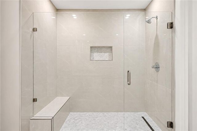 318 Sandy Springs Circle 230, Atlanta, GA 30328