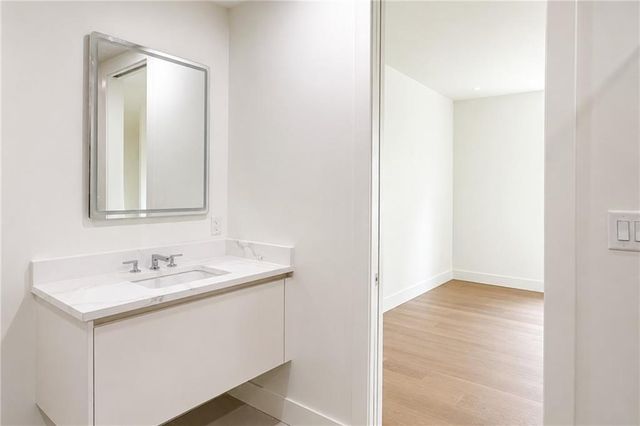 318 Sandy Springs Circle 230, Atlanta, GA 30328