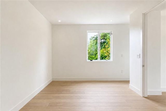318 Sandy Springs Circle 230, Atlanta, GA 30328