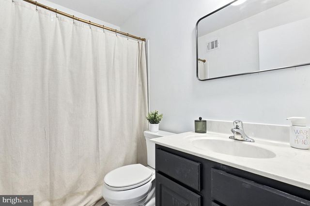 6 BRIGHTON DR, Gaithersburg, MD 20877