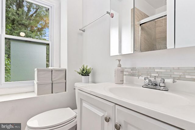 6 BRIGHTON DR, Gaithersburg, MD 20877