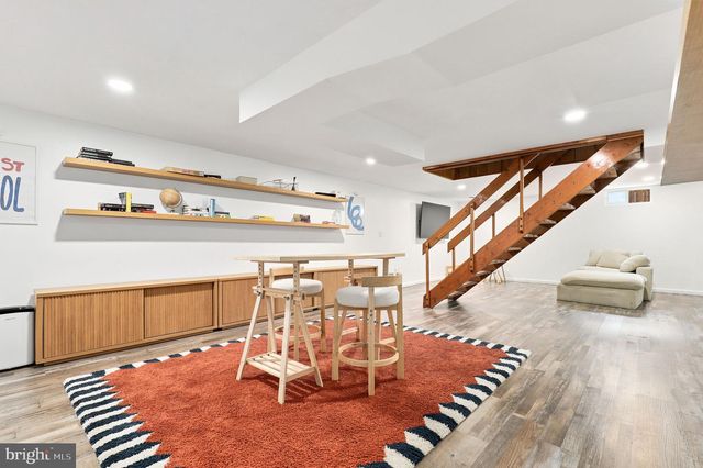 6 BRIGHTON DR, Gaithersburg, MD 20877