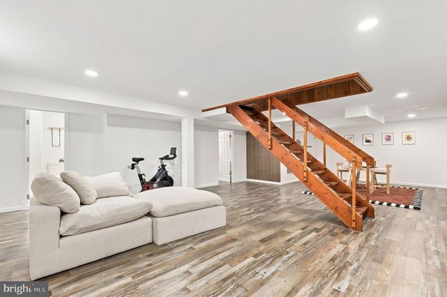 6 BRIGHTON DR, Gaithersburg, MD 20877