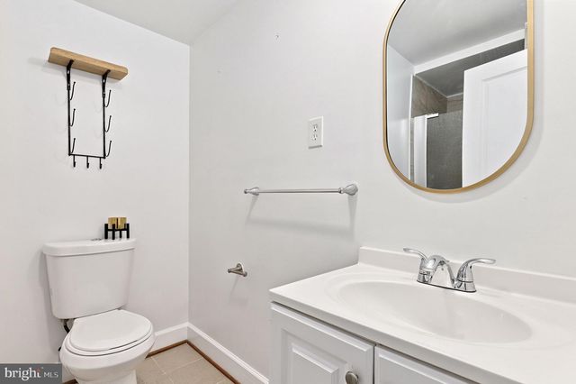 6 BRIGHTON DR, Gaithersburg, MD 20877