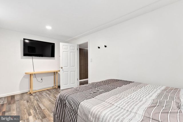 6 BRIGHTON DR, Gaithersburg, MD 20877