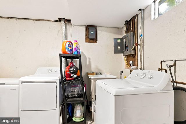 6 BRIGHTON DR, Gaithersburg, MD 20877